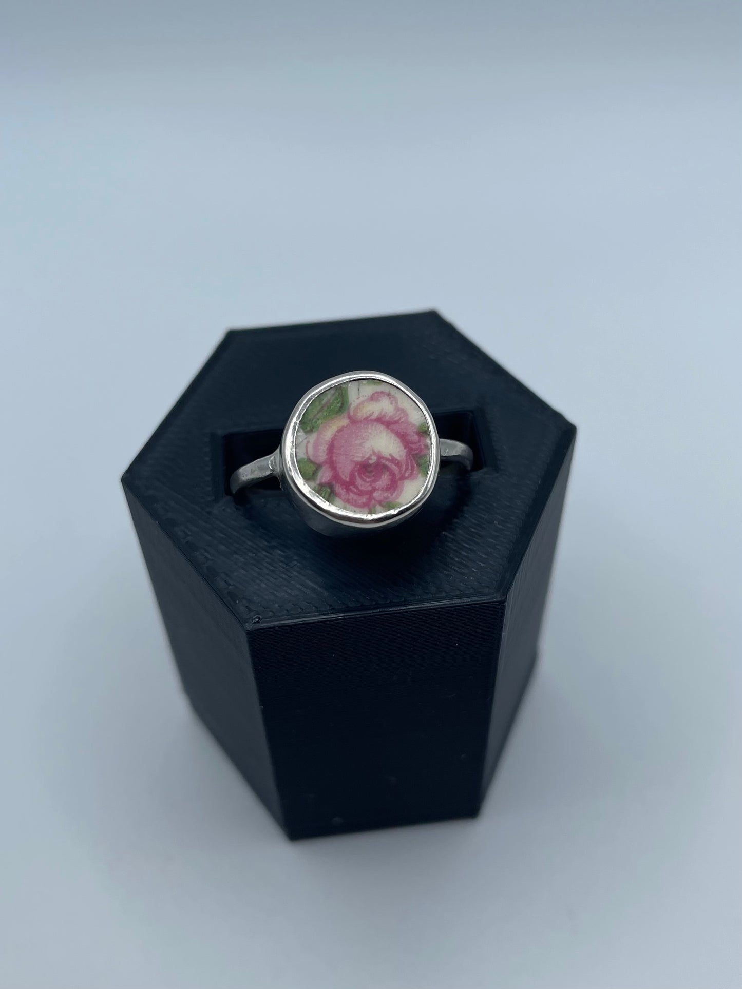 Broken China Ring, Size 7