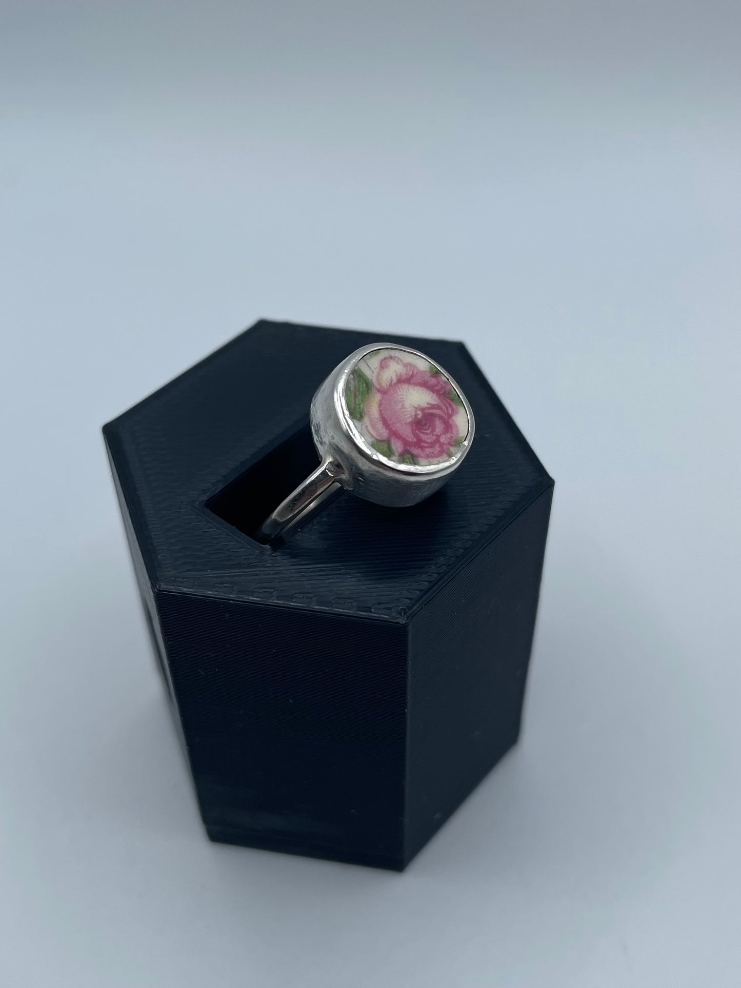 Broken China Ring, Size 7